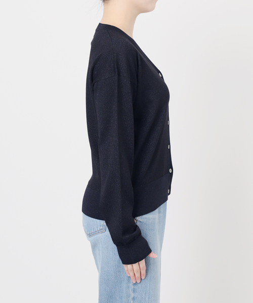 IENA（イエナ）の「LEVITA Vネックカーディガン（カーディガン/ボレロ・レディース・レッド/ゴールド/ネイビー・FREE）」の22枚目の写真