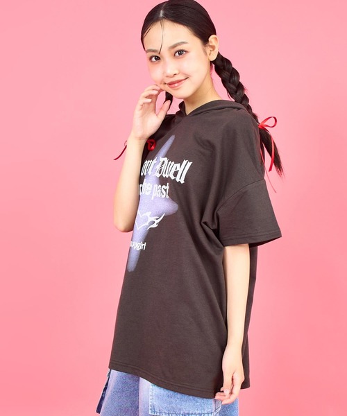 ANAP GiRL(アナップガール)の「ネコミミリング付 スーパービッグ ミニ裏毛 トップス(パーカー・キッズ・ブラック/ライトグレー・M/S/XS)」の6枚目の写真