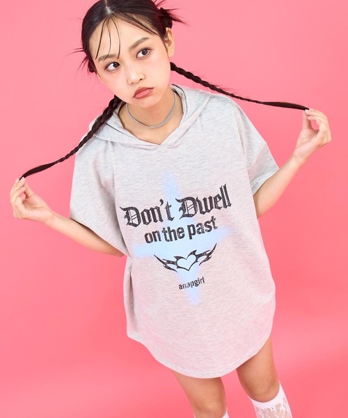 ANAP GiRL(アナップガール)の「ネコミミリング付 スーパービッグ ミニ裏毛 トップス(パーカー・キッズ・ブラック/ライトグレー・M/S/XS)」の3枚目の写真