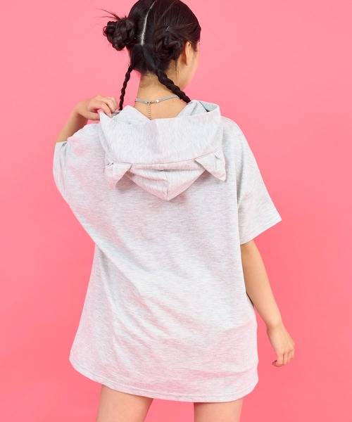 ANAP GiRL(アナップガール)の「ネコミミリング付 スーパービッグ ミニ裏毛 トップス(パーカー・キッズ・ブラック/ライトグレー・M/S/XS)」の20枚目の写真
