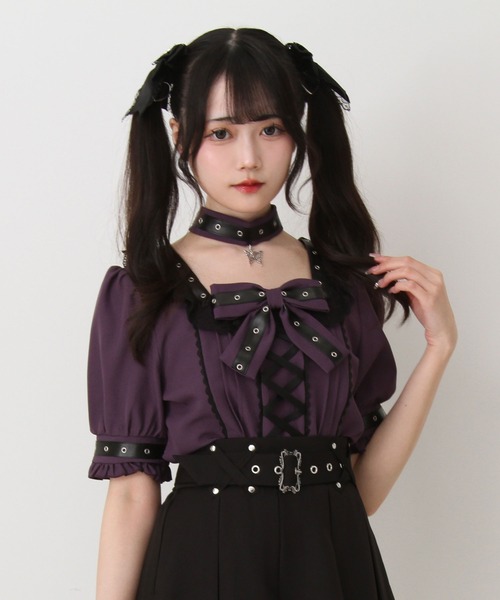 DearMyLove(ディアマイラブ)の「蝶々チャームチョーカーレースアップハトメブレードブラウス(シャツ/ブラウス・レディース・パープル/ホワイト/ボルドー/ブラック・3L/LARGE/MEDIUM/LL)」の3枚目の写真
