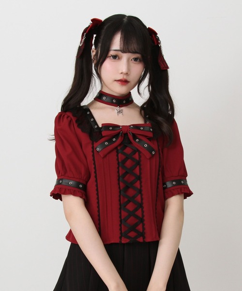 DearMyLove(ディアマイラブ)の「蝶々チャームチョーカーレースアップハトメブレードブラウス(シャツ/ブラウス・レディース・パープル/ホワイト/ボルドー/ブラック・3L/LARGE/MEDIUM/LL)」の4枚目の写真