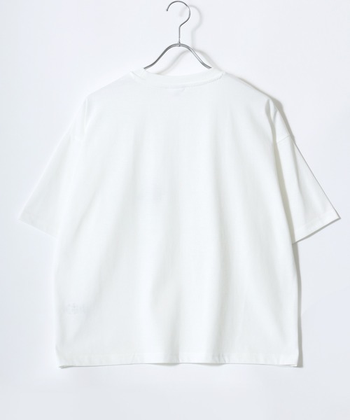 MARUKAWA（マルカワ）の「Shaun the Sheep/ひつじのショーン ワンポイント刺繍 バックプリント ポケット付き ワイドシルエット半袖Tシャツ（Tシャツ/カットソー・レディース・レッド/オフホワイト/イエロー/サックスブルー/カーキ/アッシュグレー/ネイビー/チャコール・M/L）」の10枚目の写真