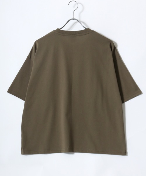 MARUKAWA（マルカワ）の「Shaun the Sheep/ひつじのショーン ワンポイント刺繍 バックプリント ポケット付き ワイドシルエット半袖Tシャツ（Tシャツ/カットソー・レディース・レッド/オフホワイト/イエロー/サックスブルー/カーキ/アッシュグレー/ネイビー/チャコール・M/L）」の14枚目の写真