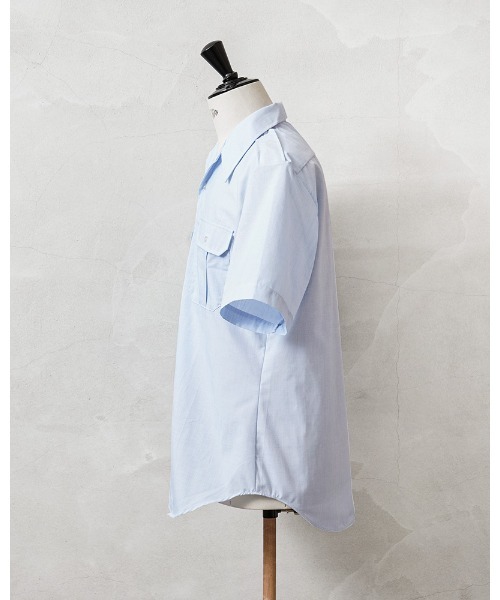 MILITARY(ミリタリー)の「実物 新品 デッドストック 米空軍 AF BLUE ショートスリーブ ドレスシャツ ラベルタグ(シャツ/ブラウス・メンズ・ライトブルー・16 1/2)」の2枚目の写真