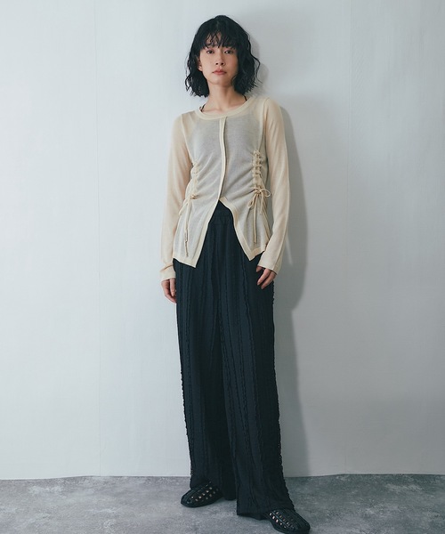 ANOTHER S(アナザーエス)の「フロントスリット長袖シアートップス(Tシャツ/カットソー・レディース・ベージュ/ホワイト/ブラック・FREE)」の15枚目の写真