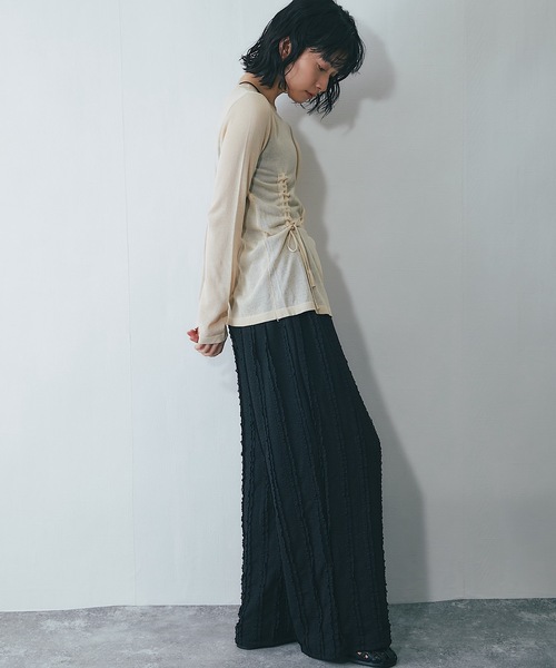 ANOTHER S(アナザーエス)の「フロントスリット長袖シアートップス(Tシャツ/カットソー・レディース・ベージュ/ホワイト/ブラック・FREE)」の17枚目の写真