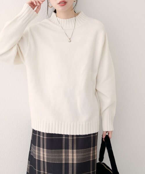 natural couture（ナチュラルクチュール）の「ウール＆リサイクルポリブレンドニットプルオーバー（ニット/セーター・レディース・サックスブルー/ピンク系その他/チャコールグレー/オフホワイト/レッド/モカ/ブラック・FREE）」の13枚目の写真