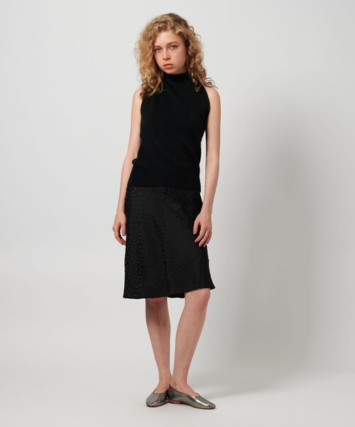 ATTISESSION＞ツイスト ショルダー ニットトップス（ニット