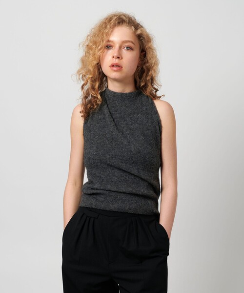 ＜ATTISESSION＞ツイストショルダーニットトップス ATTISESSION＞ツイスト ショルダー ニットトップス（ニット