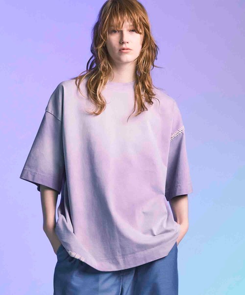 MAISON SPECIAL(メゾンスペシャル)の「《UNISEX》Over-Dye Embroidery Prime-Over Stitch Design T-Shirt/オーバーダイエンブロイダリープライムオーバーステッチデザインTシャツ【MAISON SPECIAL/メゾンスペシャル】(Tシャツ/カットソー・メンズ・ブラック/ラベンダー・0/1/2)」の1枚目の写真