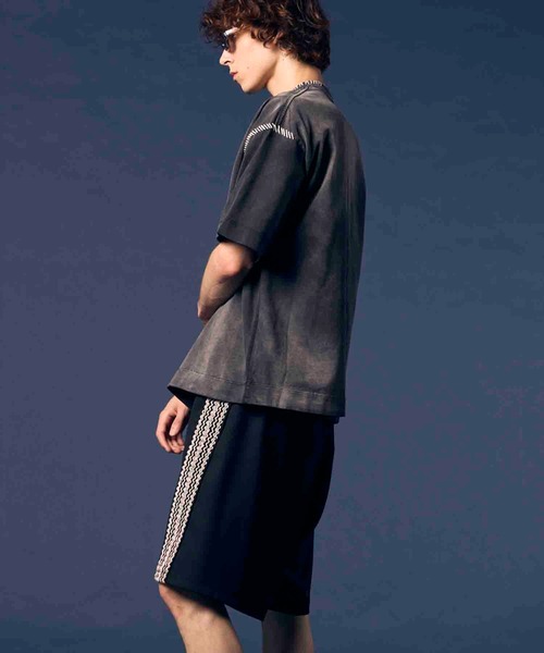 MAISON SPECIAL(メゾンスペシャル)の「《UNISEX》Over-Dye Embroidery Prime-Over Stitch Design T-Shirt/オーバーダイエンブロイダリープライムオーバーステッチデザインTシャツ【MAISON SPECIAL/メゾンスペシャル】(Tシャツ/カットソー・メンズ・ブラック/ラベンダー・0/1/2)」の6枚目の写真