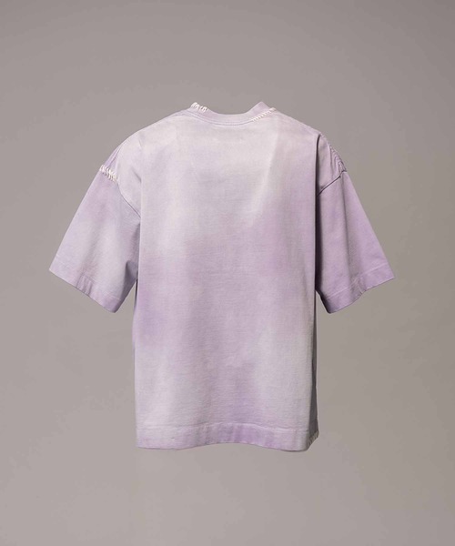 MAISON SPECIAL(メゾンスペシャル)の「《UNISEX》Over-Dye Embroidery Prime-Over Stitch Design T-Shirt/オーバーダイエンブロイダリープライムオーバーステッチデザインTシャツ【MAISON SPECIAL/メゾンスペシャル】(Tシャツ/カットソー・メンズ・ブラック/ラベンダー・0/1/2)」の11枚目の写真