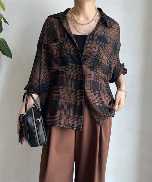 DouDou（ドゥドゥ）の「シアーチェックドロストシャツ（シャツ/ブラウス・レディース・ブラック/ベージュ・FREE）」の2枚目の写真