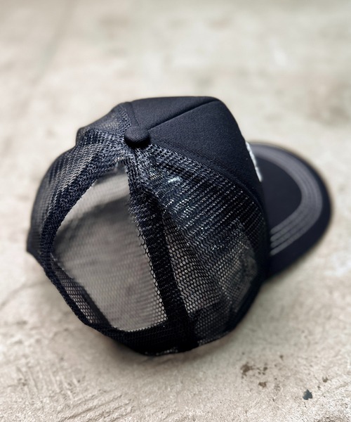 CALIFORNIA OUTFITTERS(カリフォルニア アウトフィッターズ)の「7E19 CALIF ロゴメッシュキャップ ツートン(キャップ・メンズ・ブラック/ホワイト・ONESIZE)」の8枚目の写真