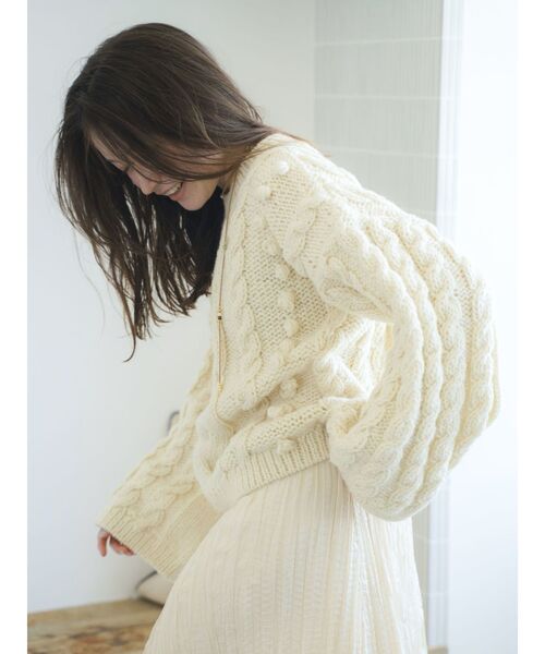 Ungrid(アングリッド)の「ルーズスリーブケーブルニット(ニット/セーター・レディース・ブラウン/アイボリー・FREE)」の3枚目の写真