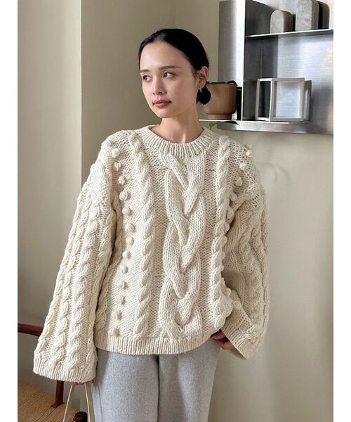 Ungrid(アングリッド)の「ルーズスリーブケーブルニット(ニット/セーター・レディース・ブラウン/アイボリー・FREE)」の7枚目の写真