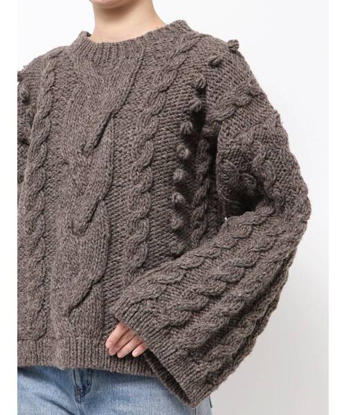 Ungrid(アングリッド)の「ルーズスリーブケーブルニット(ニット/セーター・レディース・ブラウン/アイボリー・FREE)」の17枚目の写真