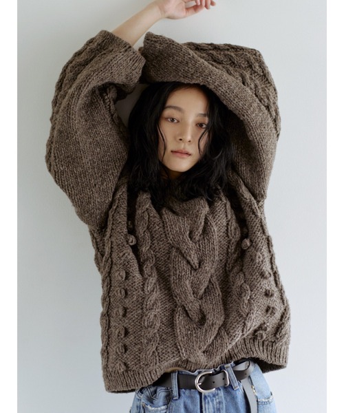 Ungrid(アングリッド)の「ルーズスリーブケーブルニット(ニット/セーター・レディース・ブラウン/アイボリー・FREE)」の2枚目の写真
