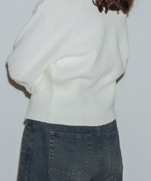 Mili affinity（ミリアフィニティー）の「袖ボリュームVネックニットカーディガン（ニット/セーター・レディース・アイボリー/ブラック/ブルー/チャコール/ベージュ・FREE）」の14枚目の写真