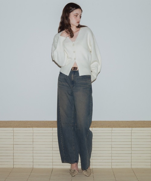 Mili affinity（ミリアフィニティー）の「袖ボリュームVネックニットカーディガン（ニット/セーター・レディース・アイボリー/ブラック/ブルー/チャコール/ベージュ・FREE）」の17枚目の写真