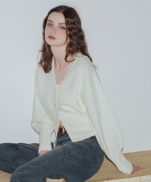 Mili affinity（ミリアフィニティー）の「袖ボリュームVネックニットカーディガン（ニット/セーター・レディース・アイボリー/ブラック/ブルー/チャコール/ベージュ・FREE）」の18枚目の写真