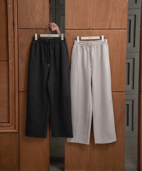 lawgy(ラウジー)の「bonding cocoon pants / ボンディングコクーンパンツ(その他パンツ・レディース・アイボリー/チャコール・FREE)」の3枚目の写真