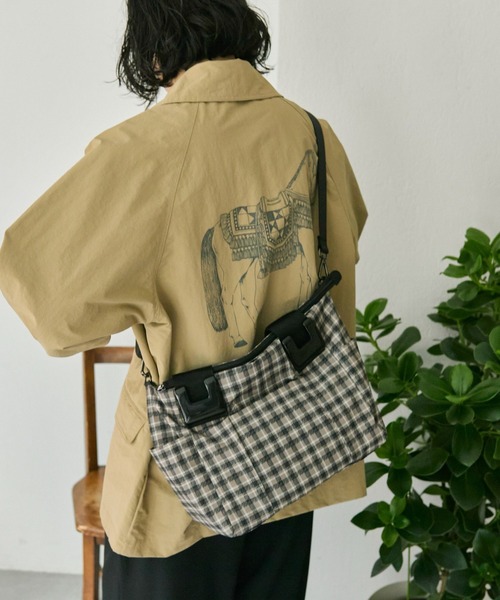 ear PAPILLONNER イアパピヨネ　ショルダーバッグ　チェック柄 セール】sampo×ear コラボ樹脂パーツトートバッグSサイズ（トート