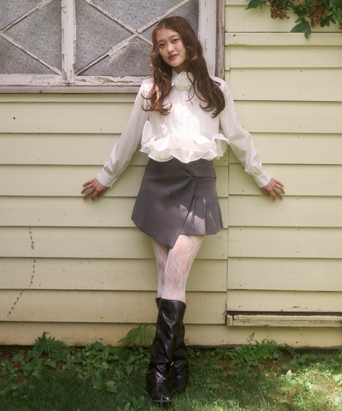 mellowneon（メロウネオン）の「ローズチョーカーフリルシャツブラウス（シャツ/ブラウス・レディース・ホワイト/ブルー・FREE）」の4枚目の写真