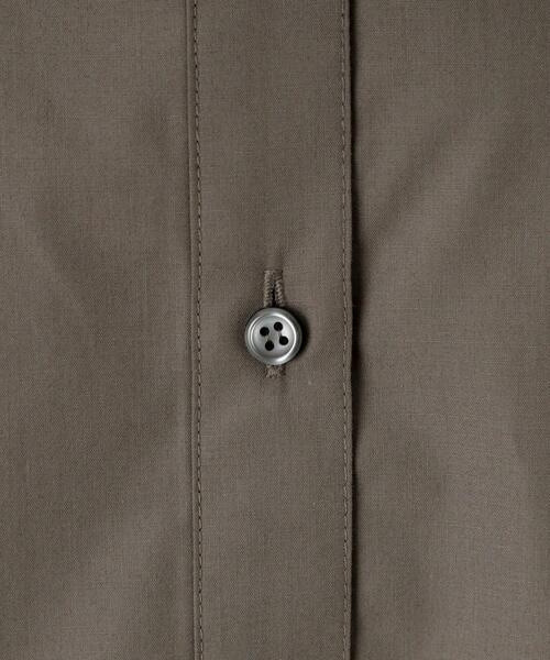 THE SHOP TK （ザ ショップ ティーケー ）の「袖プリーツ&バックシャーリングシャツ【体型カバー/洗える】（シャツ/ブラウス・レディース・スミクロ/オフホワイト/ライトブルー・12/13）」の19枚目の写真