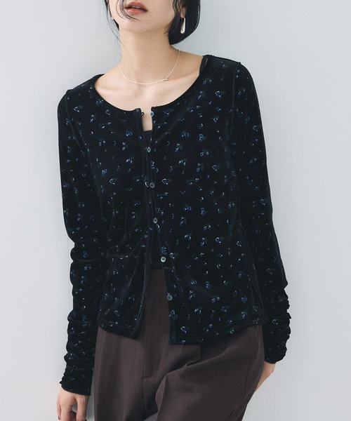 【美品】アキアカネ 長袖ボレロ ジャケット ベロア 2 立体花柄　ブラック アキアカネ 長袖ボレロ ジャケット ベロア 2 立体花柄 ブラック