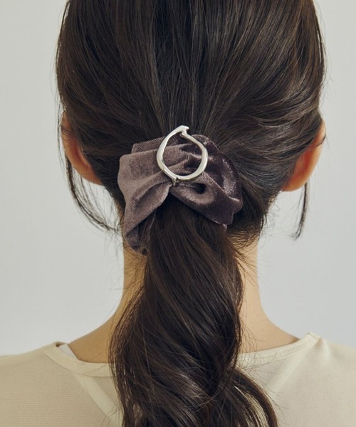 GOLDY（ゴールディ）の「【GOLDY】ベロア メタル ポニー フック 6251003（その他ヘアアクセサリー・レディース・ネイビー/ブラウン/グリーン/ブラック・FREE）」の3枚目の写真