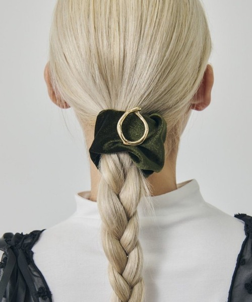 GOLDY（ゴールディ）の「【GOLDY】ベロア メタル ポニー フック 6251003（その他ヘアアクセサリー・レディース・ネイビー/ブラウン/グリーン/ブラック・FREE）」の4枚目の写真