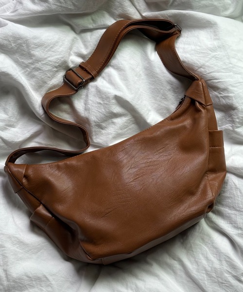 Theater code(シアターコード)の「【30%OFF】Theater code × 6hourssleep Faux Leather Shoulder Bag/フェイクレザーショルダーバッグ/brown 2026年春夏(ショルダーバッグ・メンズ・ブラウン・FREE)」の14枚目の写真