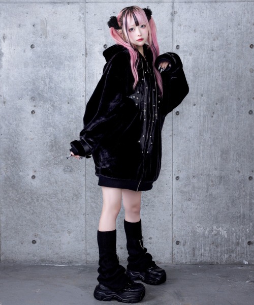 Amilige（アミリージュ）の「うさぎ耳クロススタッズZIPファーコート