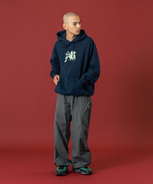 XLARGE（エクストララージ）の「FLUORESCENT EMBROIDERED HOODED SWEATSHIRT（パーカー・メンズ・ブラック/オフホワイト/ネイビー・S/M/L/XL）」の5枚目の写真