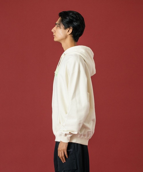 XLARGE（エクストララージ）の「FLUORESCENT EMBROIDERED HOODED SWEATSHIRT（パーカー・メンズ・ブラック/オフホワイト/ネイビー・S/M/L/XL）」の7枚目の写真