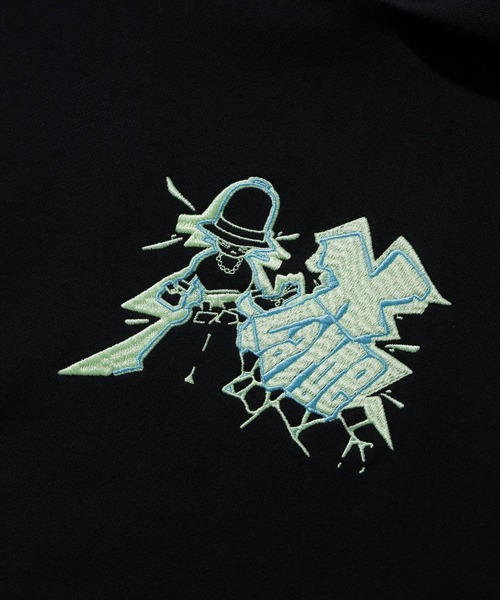 XLARGE（エクストララージ）の「FLUORESCENT EMBROIDERED HOODED SWEATSHIRT（パーカー・メンズ・ブラック/オフホワイト/ネイビー・S/M/L/XL）」の11枚目の写真