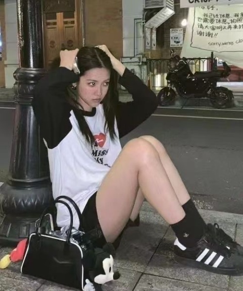 ViViDAY(ビビデー)の「配色ラグランルーズロンT(Tシャツ/カットソー・レディース・ホワイト・M)」の7枚目の写真