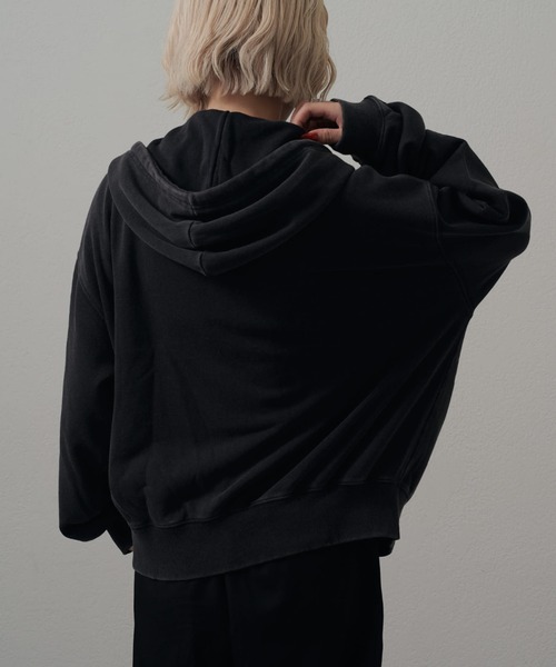 Lui's（ルイス）の「<Lui's ONE>スノーウォッシュスウェットダブルZIPパーカー（パーカー・レディース・ブラック/チャコールグレー・S/M）」の6枚目の写真