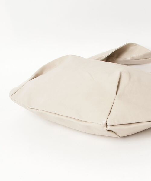 Lunea（ルネア）の「ワンハンドルラウンドトートバッグ（トートバッグ・レディース・アイボリー/ブラック/ブラウン/キャメル・FREE）」の6枚目の写真