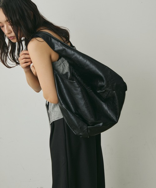 Lunea（ルネア）の「ワンハンドルラウンドトートバッグ（トートバッグ・レディース・アイボリー/ブラック/ブラウン/キャメル・FREE）」の8枚目の写真