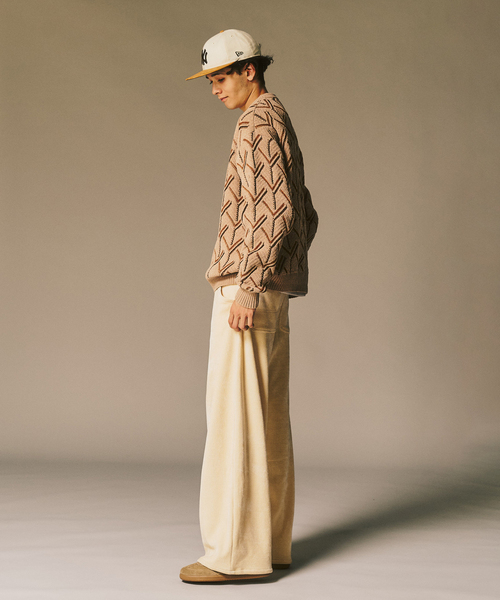 417 EDIFICE（フォーワンセブンエディフィス）の「メランジコーデュロイ カーブレッグパンツ（その他パンツ・メンズ・ブラック/ブラウン/ホワイト/ブルー・LARGE/MEDIUM）」の21枚目の写真