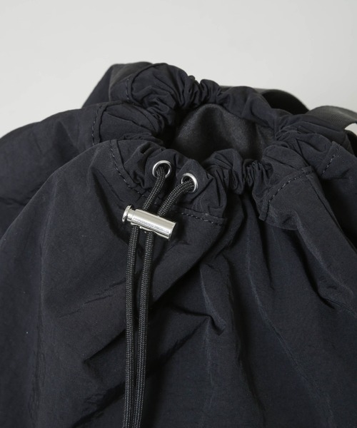 NANO universe（ナノユニバース）の「ドロストナップサック（バックパック/リュック・レディース・ブラック/ベージュ・F）」の17枚目の写真