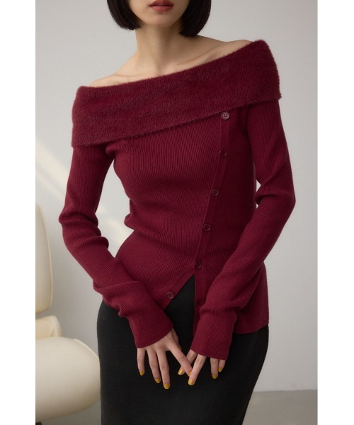 AZUL by moussy(アズールバイマウジー)の「シャギーコンビオフショルダーニット(ニット/セーター・レディース・ブラウン/ボルドー/アイボリー/ブラック・FREE)」の4枚目の写真