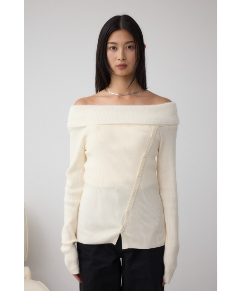 AZUL by moussy(アズールバイマウジー)の「シャギーコンビオフショルダーニット(ニット/セーター・レディース・ブラウン/ボルドー/アイボリー/ブラック・FREE)」の8枚目の写真