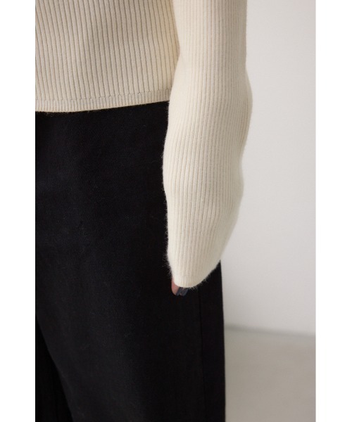 AZUL by moussy(アズールバイマウジー)の「シャギーコンビオフショルダーニット(ニット/セーター・レディース・ブラウン/ボルドー/アイボリー/ブラック・FREE)」の13枚目の写真