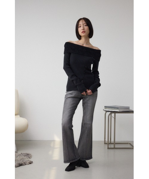AZUL by moussy(アズールバイマウジー)の「シャギーコンビオフショルダーニット(ニット/セーター・レディース・ブラウン/ボルドー/アイボリー/ブラック・FREE)」の17枚目の写真