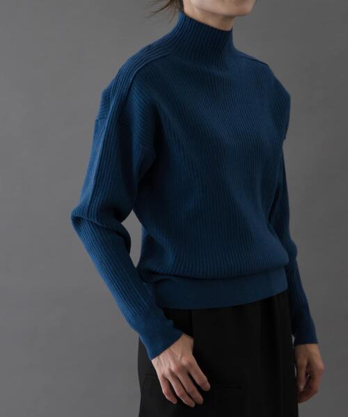 FORK&SPOON(フォークアンドスプーン)の「FORK&SPOON ワイドリブハイネックニット(ニット/セーター・レディース・ブラック/グレー系その他/ブルー/オフホワイト・1)」の4枚目の写真