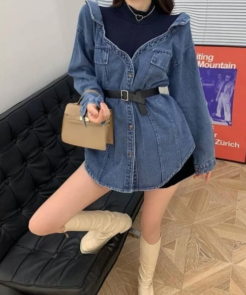 ベルト付きデニムシャツ オフショルダーデザイン